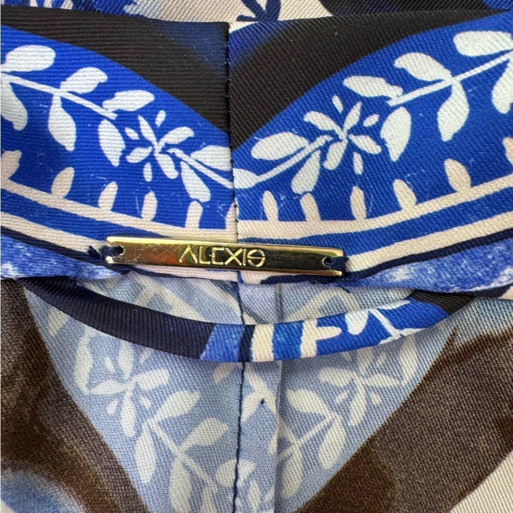 ALEXIS Robbie Belted Romper in Santorini Print Size Medium - Picture 7 of 9
